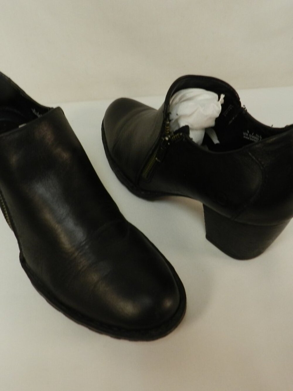 Born Leather ankle booties shoes pumps black zip up Comfort Size Sz 9